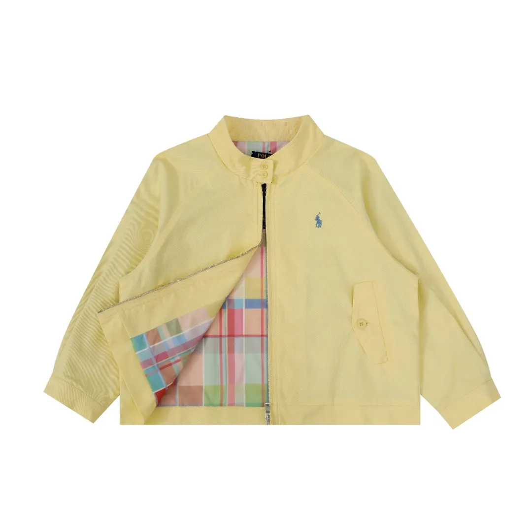 P290 #R16 Ralph Lauren/Ralph Lauren vintage Harrington zipper jacket with American contrasting plaid lining, recommended by many fashion bloggers. The Harrington jacket's lapel zipper windproof design perfectly blends casual style and street trend elements. The collision of multiple high-saturation colors instantly ignites visual enthusiasm and easily becomes the focus of the street. The loose fit is not flattering on your figure, perfectly accommodating all body shapes, and full of versatile attributes.  Color: Chicken Yellow Size: S/M/L/XL Length: 57/58.5/60/61.5 Bust: 122/126/130/134 Sleeve Length: 64/65.5/67/68.5